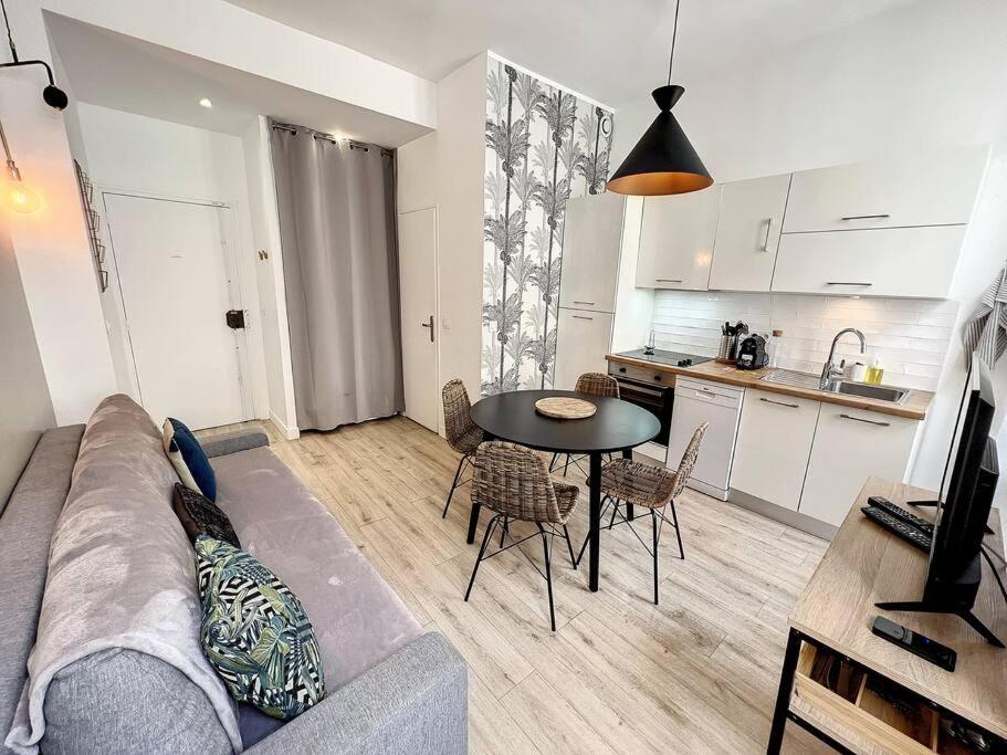 Appartement Lumineux Au Coeur De La Joliette Marseille Bagian luar foto